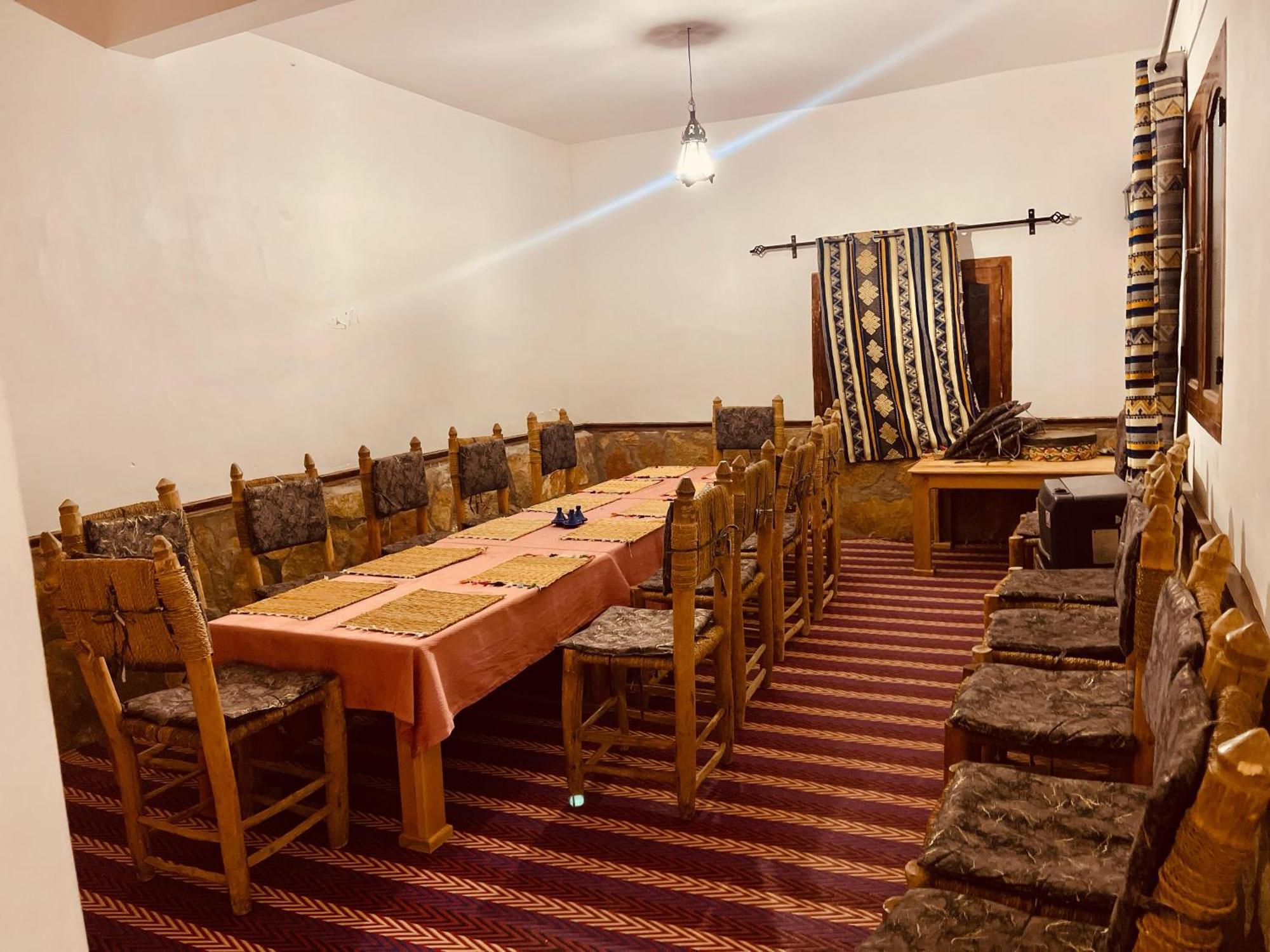 Akhendachou n'Ait Ouffi Auberge La Belle Vue Dades מראה חיצוני תמונה