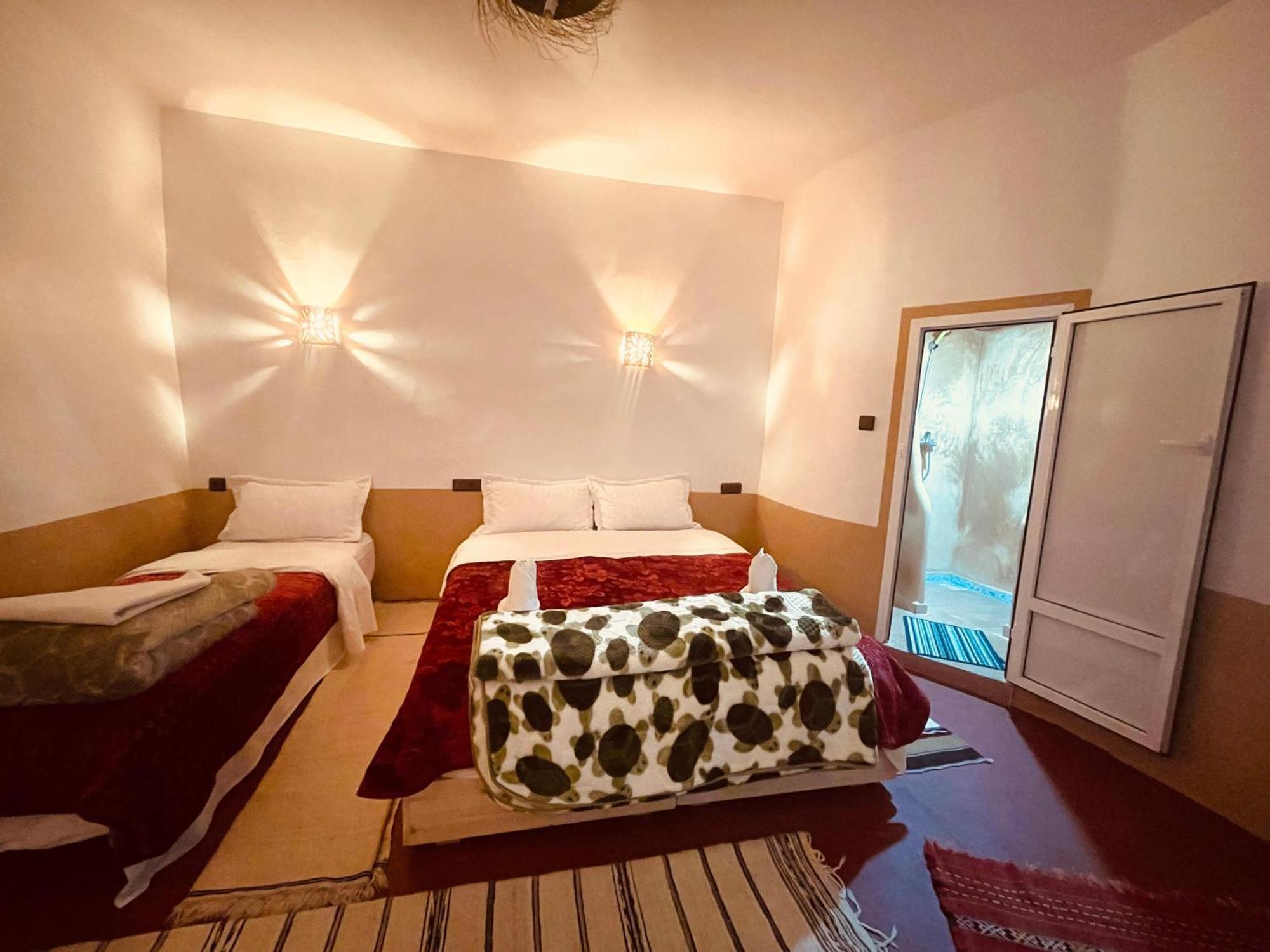Akhendachou n'Ait Ouffi Auberge La Belle Vue Dades מראה חיצוני תמונה