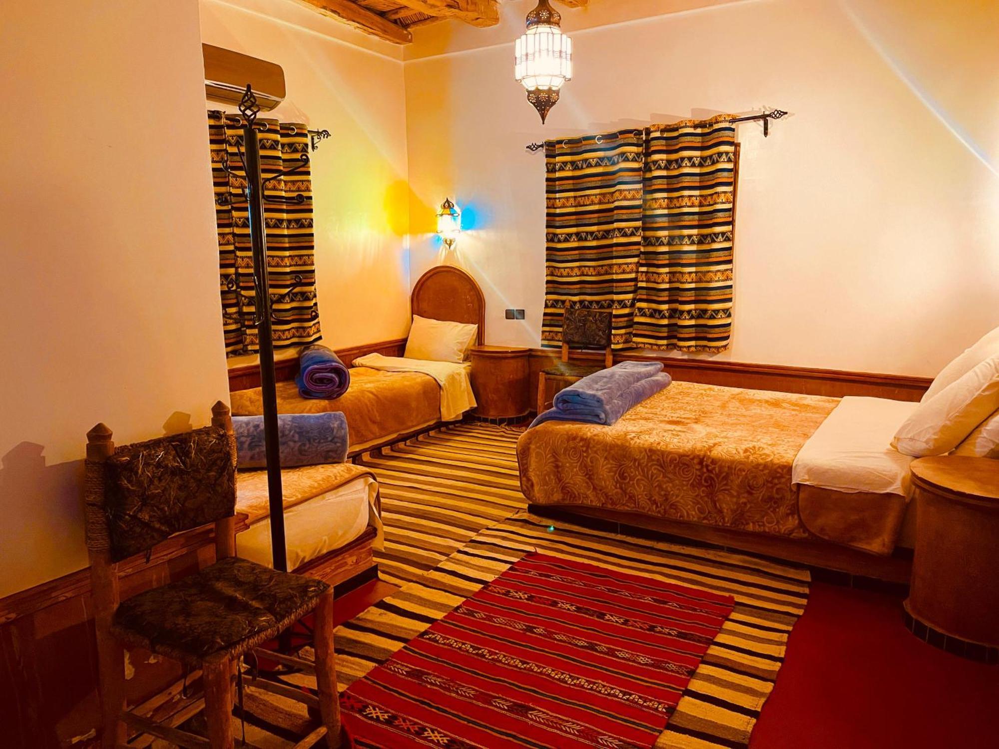 Akhendachou n'Ait Ouffi Auberge La Belle Vue Dades מראה חיצוני תמונה