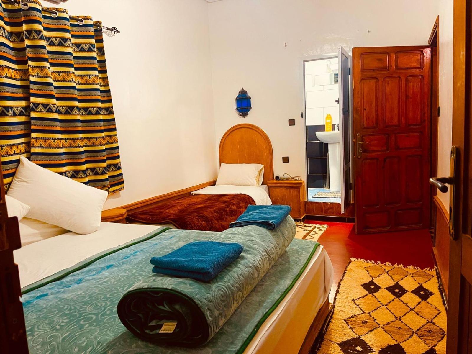 Akhendachou n'Ait Ouffi Auberge La Belle Vue Dades מראה חיצוני תמונה